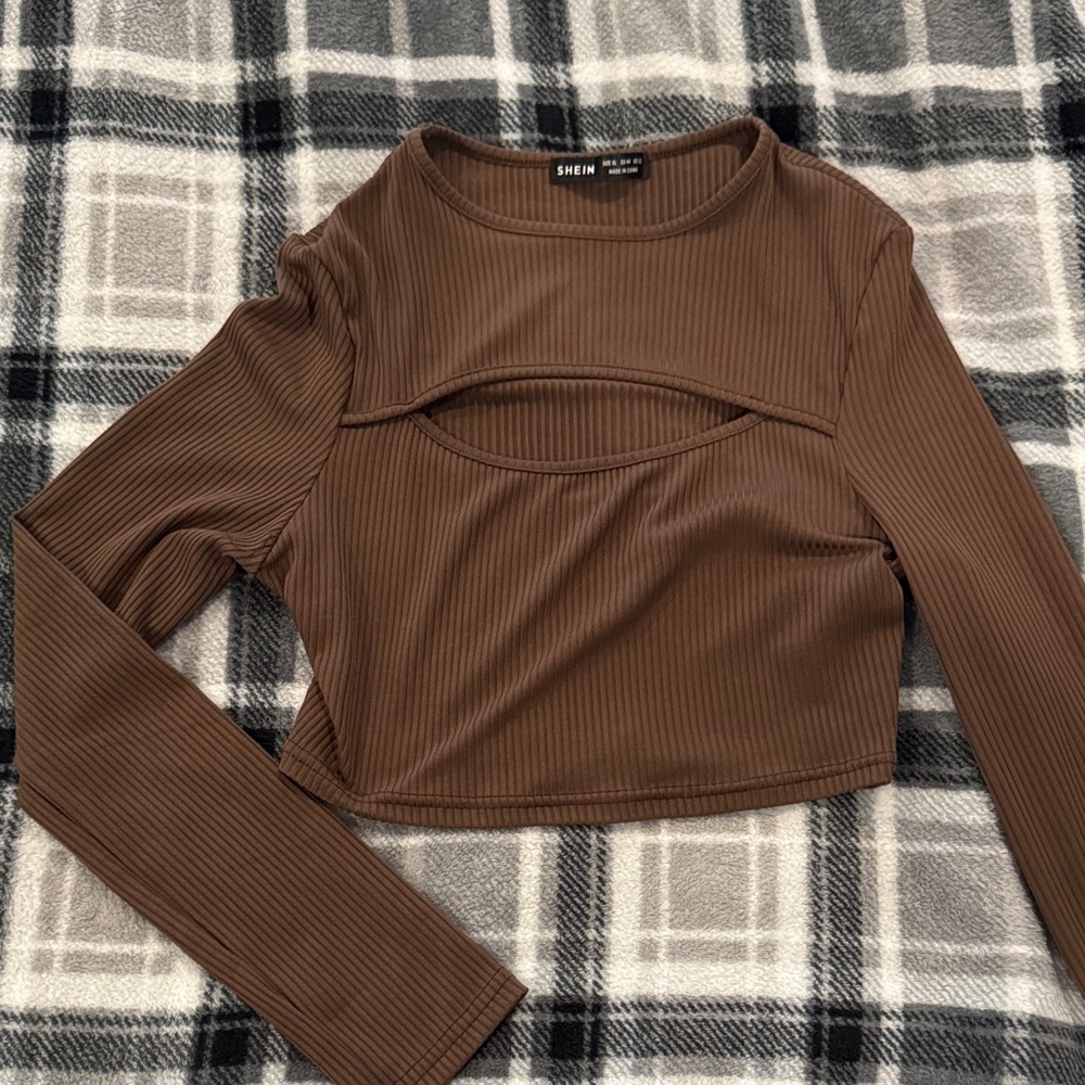 SHEIN Chocolate Ribbed Cutout Crop Top